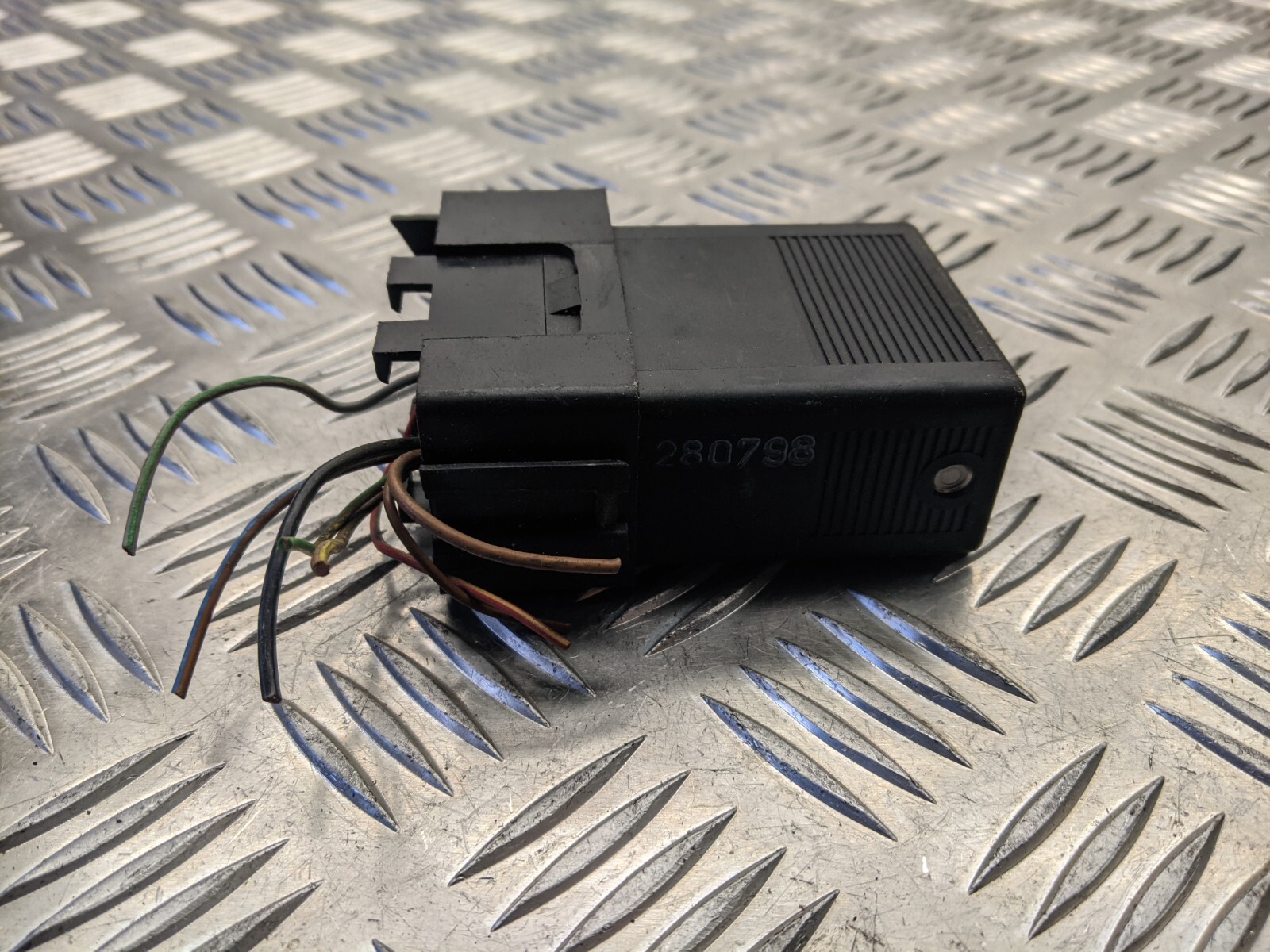 B442 Mercedes-Benz Relay Control Unit 0135454832 898690000 | eBay