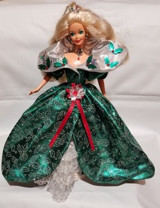 happy holiday barbie 1995