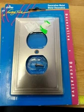 Leviton Decorative Metal Wall plate Cover Brushed Chrome 1 Gang Duplex  Eg