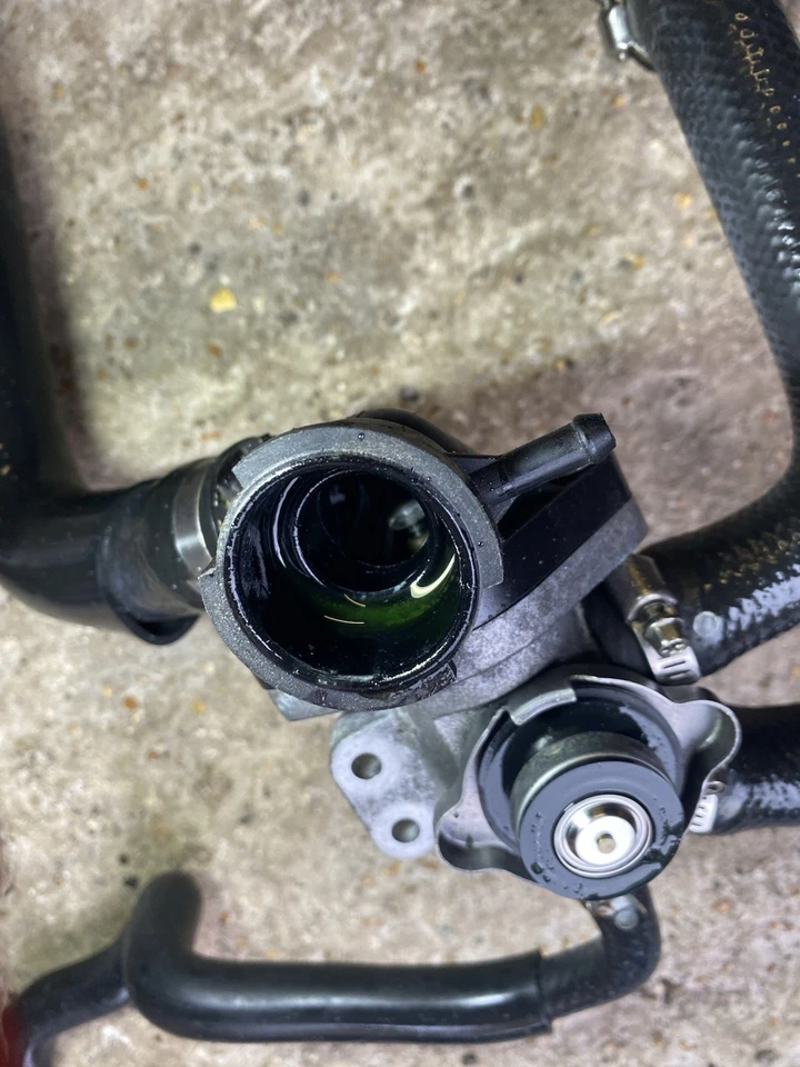 SUZUKI GSX/GSF650  Thermostat Housing + Thermostat + Hoses + Cap — OEM parts - Image 2 of 4