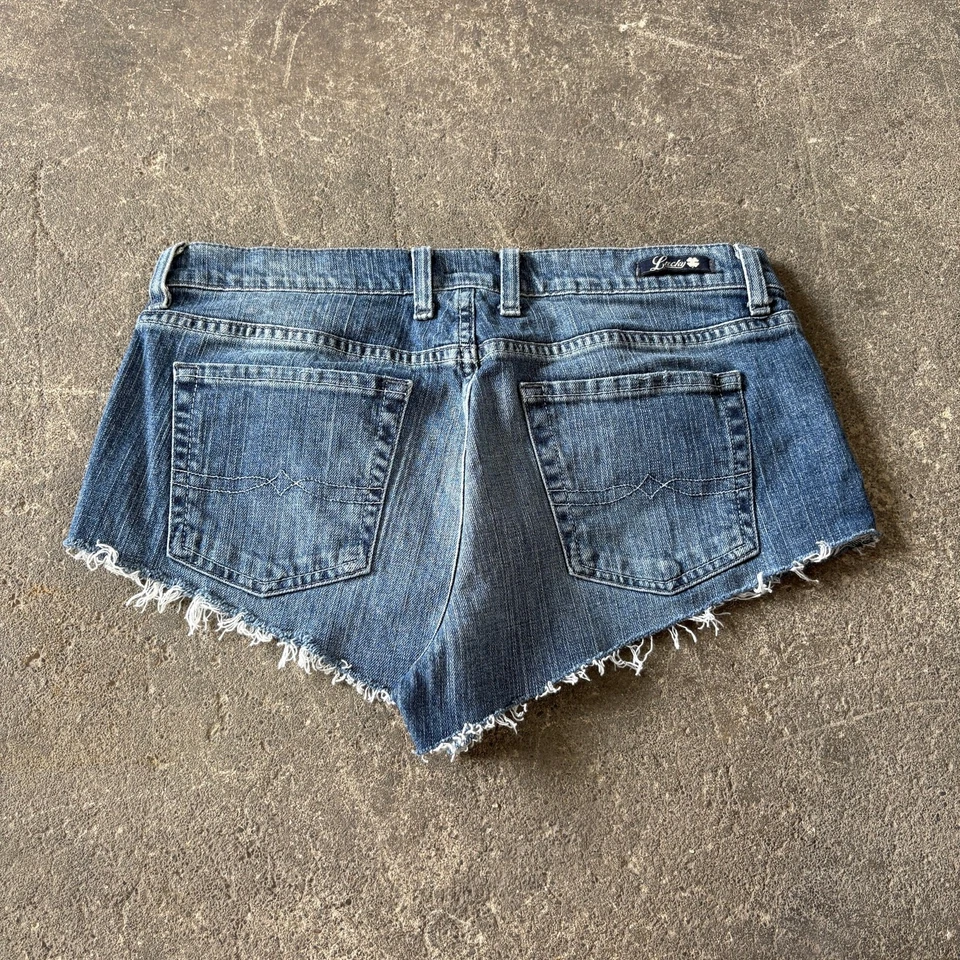 Shorts jeans feminino vintage Lucky Brand corte 8 azul desbotado 2" micro Y2K - Imagem 4 de 4