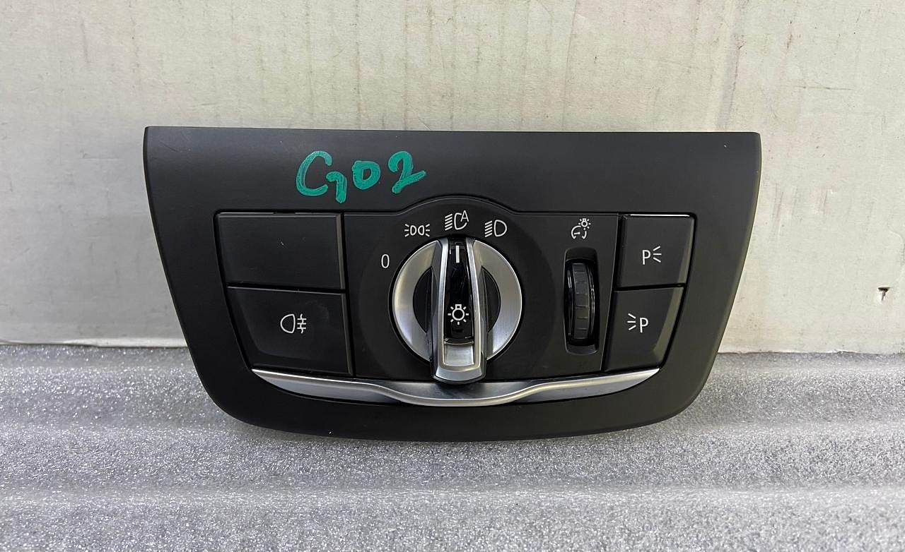 OEM BMW X3 G01 G02 HEADLIGHT SWITCH CONTROL UNIT 9472965