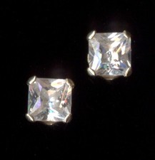 14K Solid Yellow Gold 4mm Princess Clear Crystal CZ Solitaire Stud Earrings yv