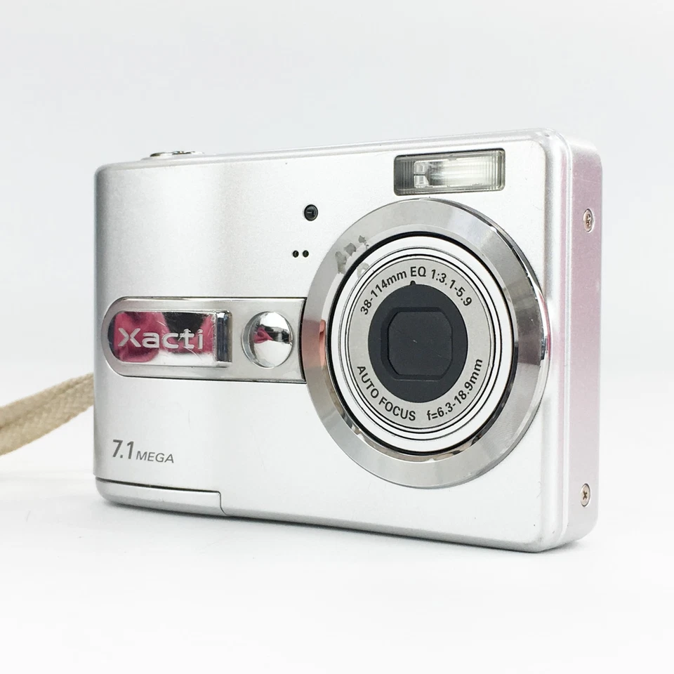 Sanyo Xacti VPC-S7EX - 7.1 MP Digital Camera - 3 x Optical Zoom - Silver - VGC - Image 2 of 4