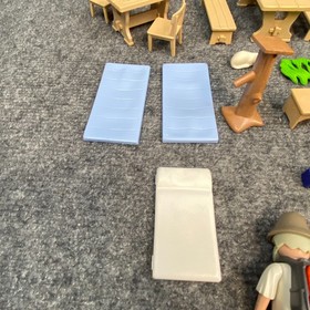 Playmobil 5422 Country Lodge Chalet 2013 Near Complete Figures Animals Retired