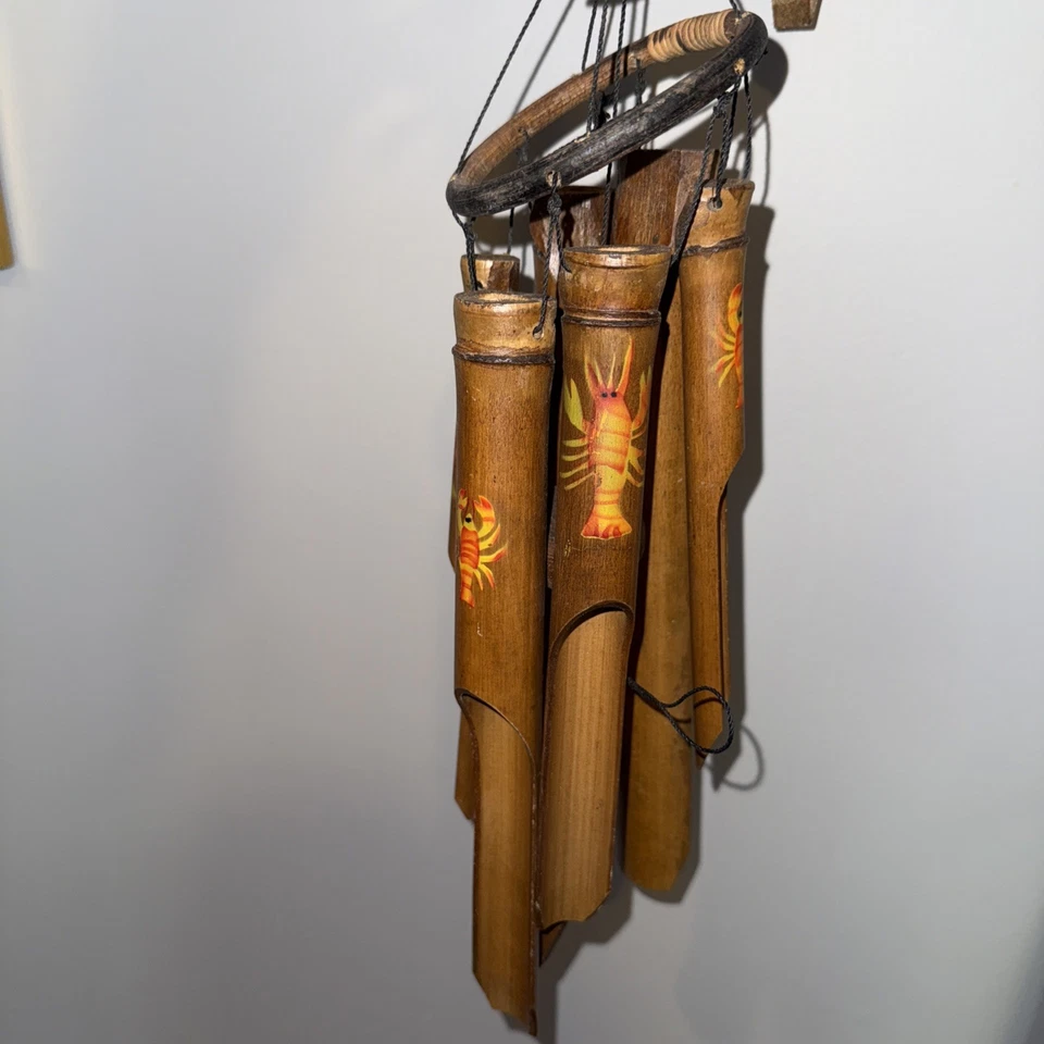 Carillón de viento de langosta de madera de bambú Foto 4 de 4