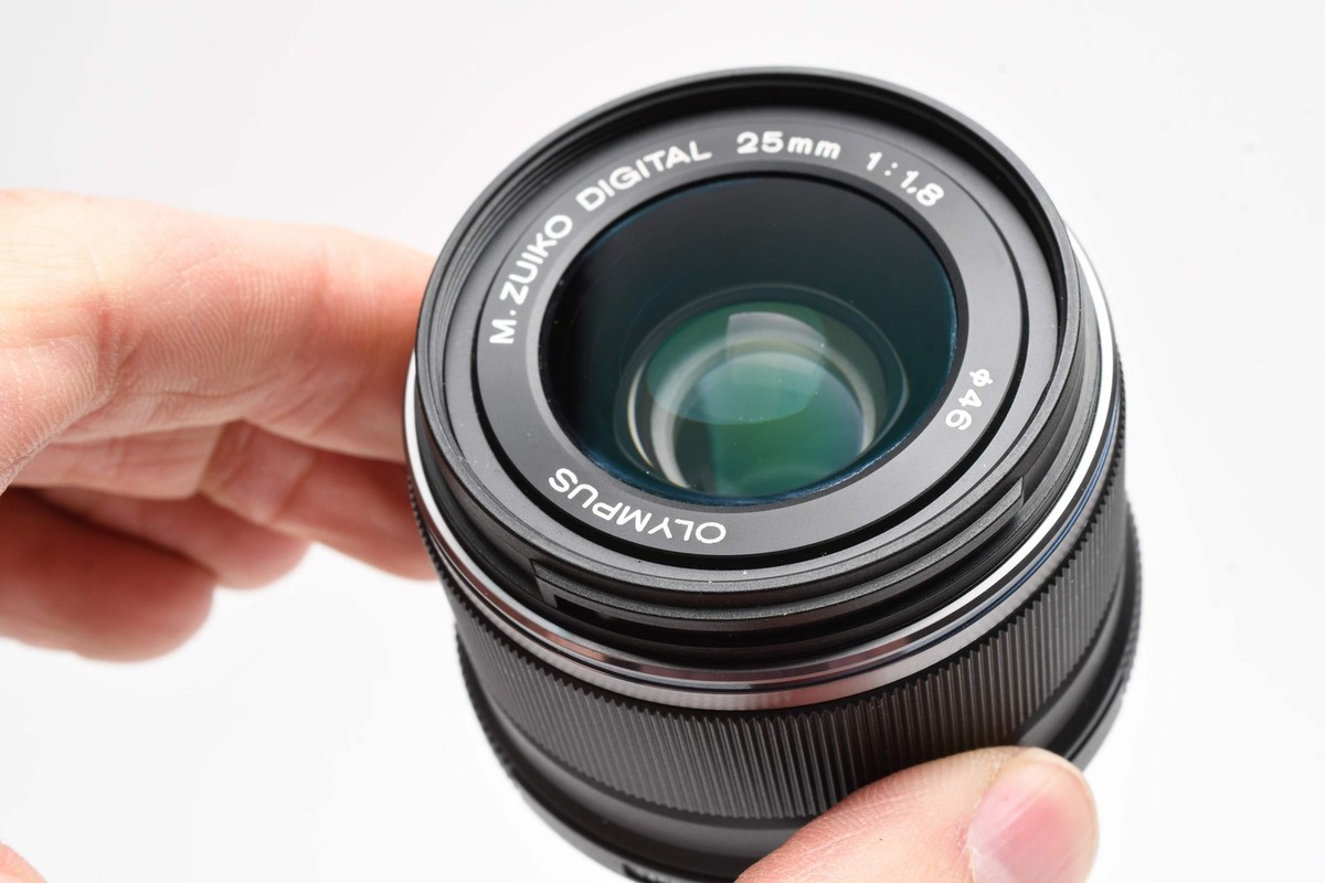 Olympus M. Zuiko Digital 25mm f1.8 Micro 4/3, Hood, Caps, Mint- | eBay