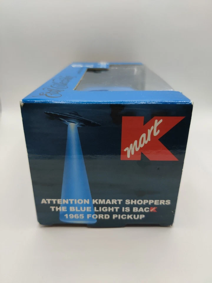 Camioneta Ford 1965 azul 2001 de colección Ertl Collectibles K-Mart The Blue Light is Back Foto 3 de 4
