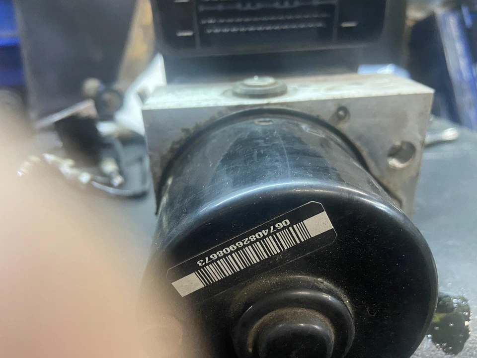 沃尔沃 C70 ABS 泵 2.5L 涡轮汽油 M 系列 30742654 08/06-12/13 — 第 3/4 张图片