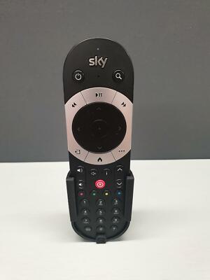 Sky Q Remote Wandhalter Halterung Dock - Befestigung an der Wand - passend für beide Versionen der Fernbedienung
