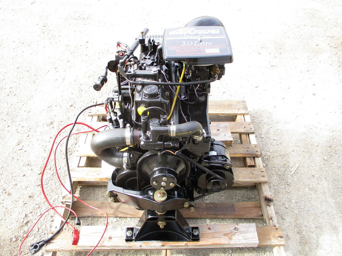 Mercruiser Alpha One Motor 140 HP 4 Cylinder 3.0L Engine Mercruiser Alpha One Motor 140 HP 4 Cylinder 3.0L Engine
