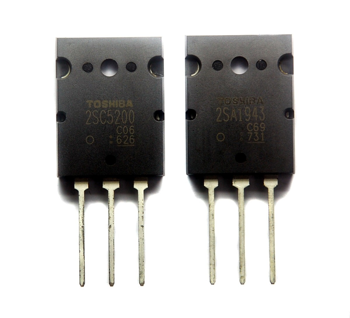 1pair NPN PNP Complementary Transistor 2SC5200 2SA1943 Toshiba