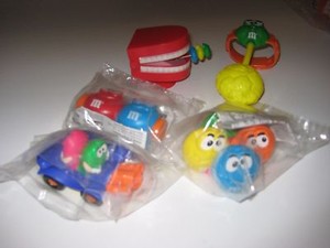 1997 BURGER KING M&M COLLECTIBLE 5 PIECE MINI SET 