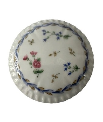 Bernardaud Limoges round trinket box: Poe Porcelain With Floral Design