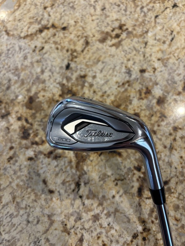 Titleist T200 9-Iron RH  AMT Tour White X100 Steel X-Stiff Shaft