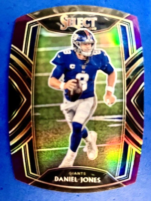 Daniel Jones 2020 Panini Select Die-Cut Purple Prizm Club Level - Giants