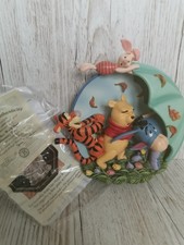 DISNEY WINNIE THE POOH BRADFORD EXHANGE 3D PLATE UMBRELLAS WORK BEST ON BLUSTERY