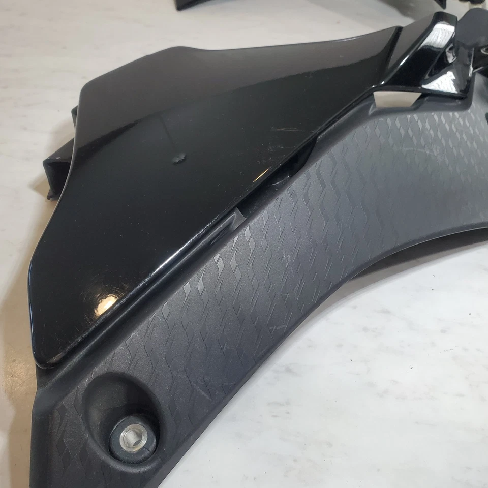 OEM 2015-2019 YAMAHA YZF R1 M CARENAGEM LATERAL CAPAS CAPUZES PAINÉIS ESQUERDO DIREITO Conjunto - Imagem 4 de 4