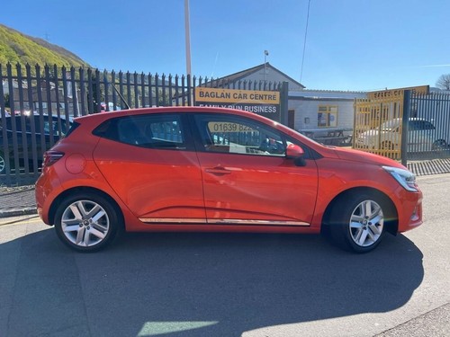 2020 Renault Clio 1.0 SCe Play Hatchback 5dr Petrol Manual Euro 6 (s/s) (75 ps) - Picture 2 of 24