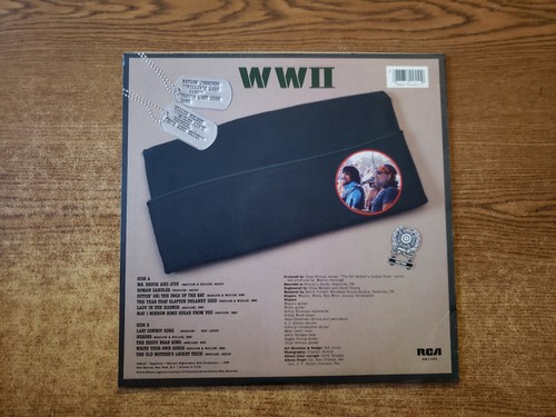 HAND SIGNED WAYLON JENNINGS 1982 EXCELLENT, WAYLON And WILLIE – WWII LP33 - Imagen 3 de 5