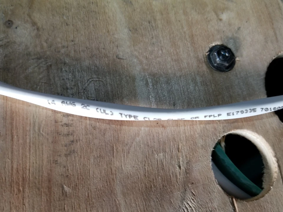 Cabo de áudio/alto-falante/comunicação Advanced Digital 911402 14/2C Plenum Wh/100 pés - Imagem 2 de 4