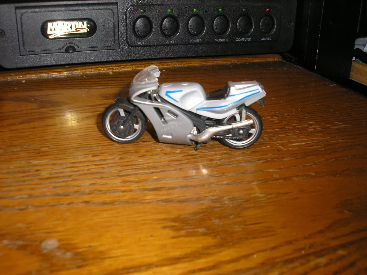 Plastic Die cast 1 24 3 5 8