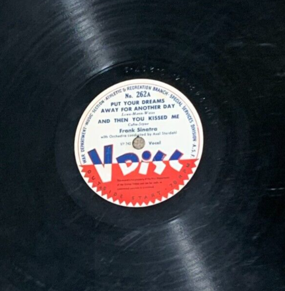 FRANK SINATRA /PUT YOUR DREAMS AWAY FOR ANOTHER DAY /WW2 78