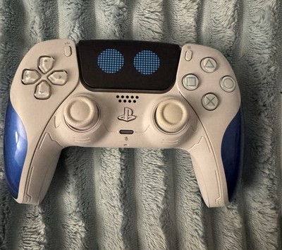 Sony PlayStation 5 Limited Edition Astro Bot Dualsense Controller