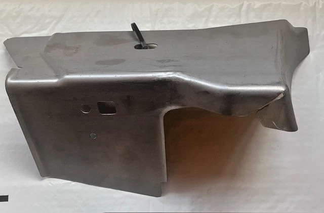 EXTENSIÓN GM 1997-2009 ORIGINAL, PANEL DE RUEDA DELANTERA, NÚMERO DE PIEZA 1029-9383 Foto 3 de 4