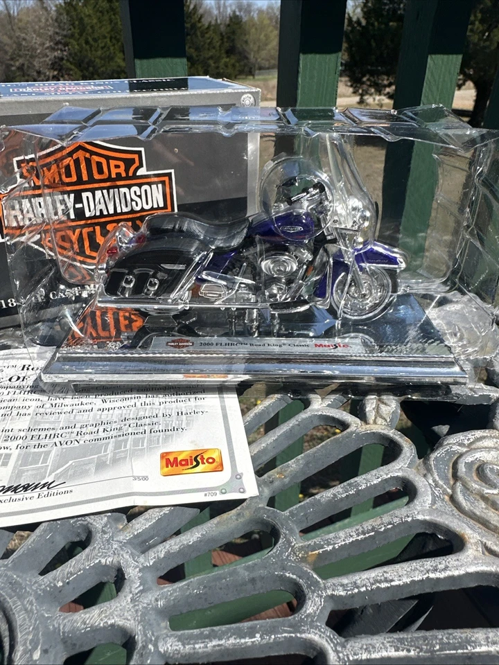 De colección Maisto 2000 Harley Davidson FLHRC Road King motocicleta modelo diecast 1:18 Foto 2 de 4