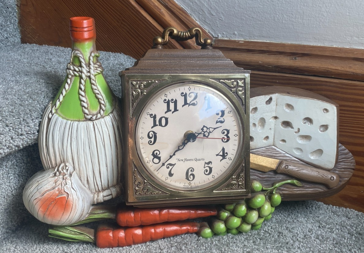 VNTG 1970s Burwood New Haven Cheese Wine Vegetable Kitchen Wall Clock Farm WORKS