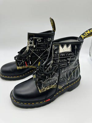 Dr. Martens Jean Michel Basquiat 1460 Boots Größe 39 NEU wertig mit Karton
