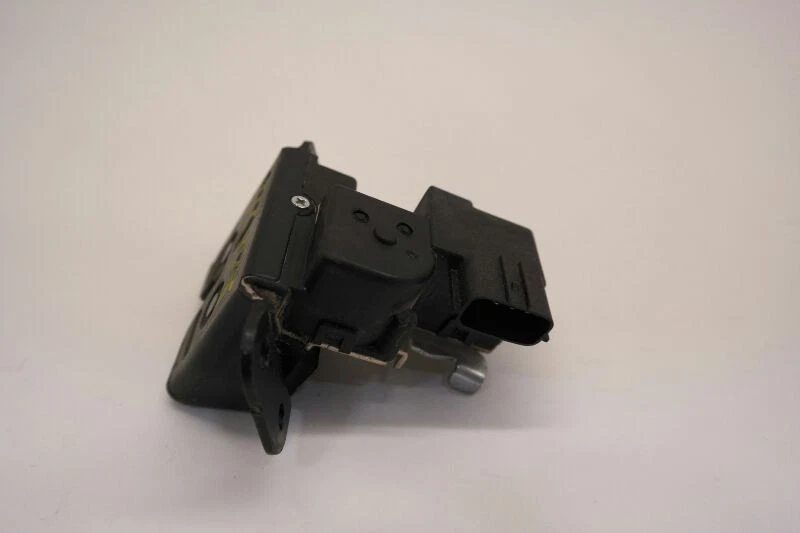 Actuador de cierre de puerta levadiza KIA Soul 2010-2013 Foto 3 de 4