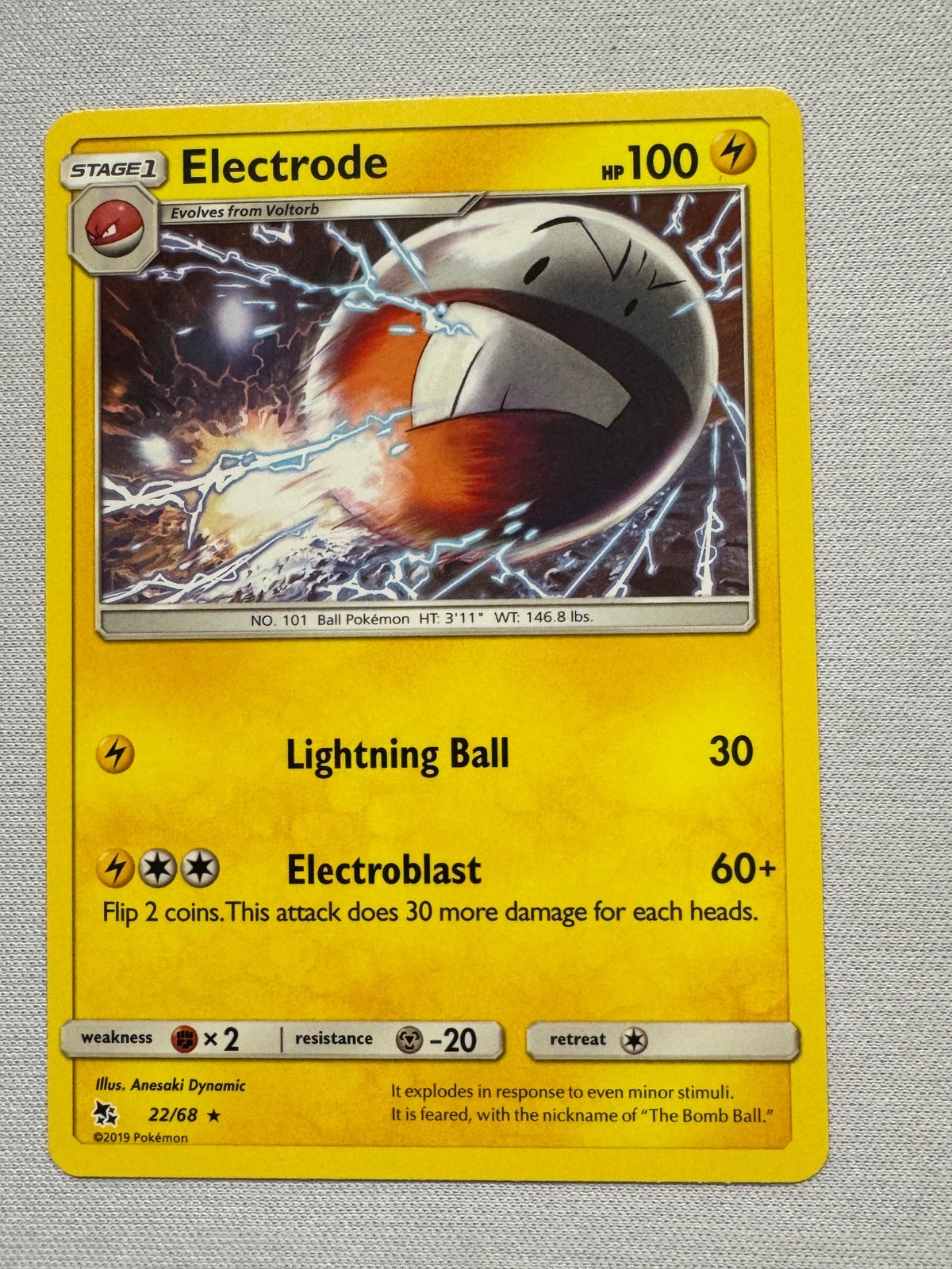Electrode 22/68 Rare Hidden Fates Pokemon Near Mint