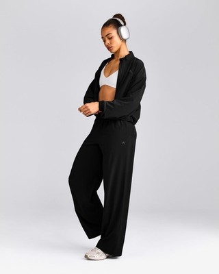 Oner Active AIRMOVE  STRAIGHT LEG PANTS WITH REFLECTIVE LOGO Size XS Short