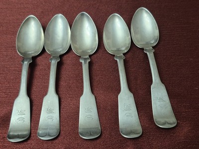 Reed And Barton Marked 6 Lot Of 5 Fiddle Tea Spoons With Monos