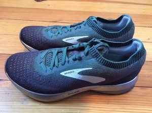brooks levitate 2 green