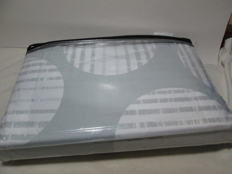 Nuevo juego de funda nórdica y fundas Max Studio Home King ~ círculos grises y blancos Foto 4 de 4