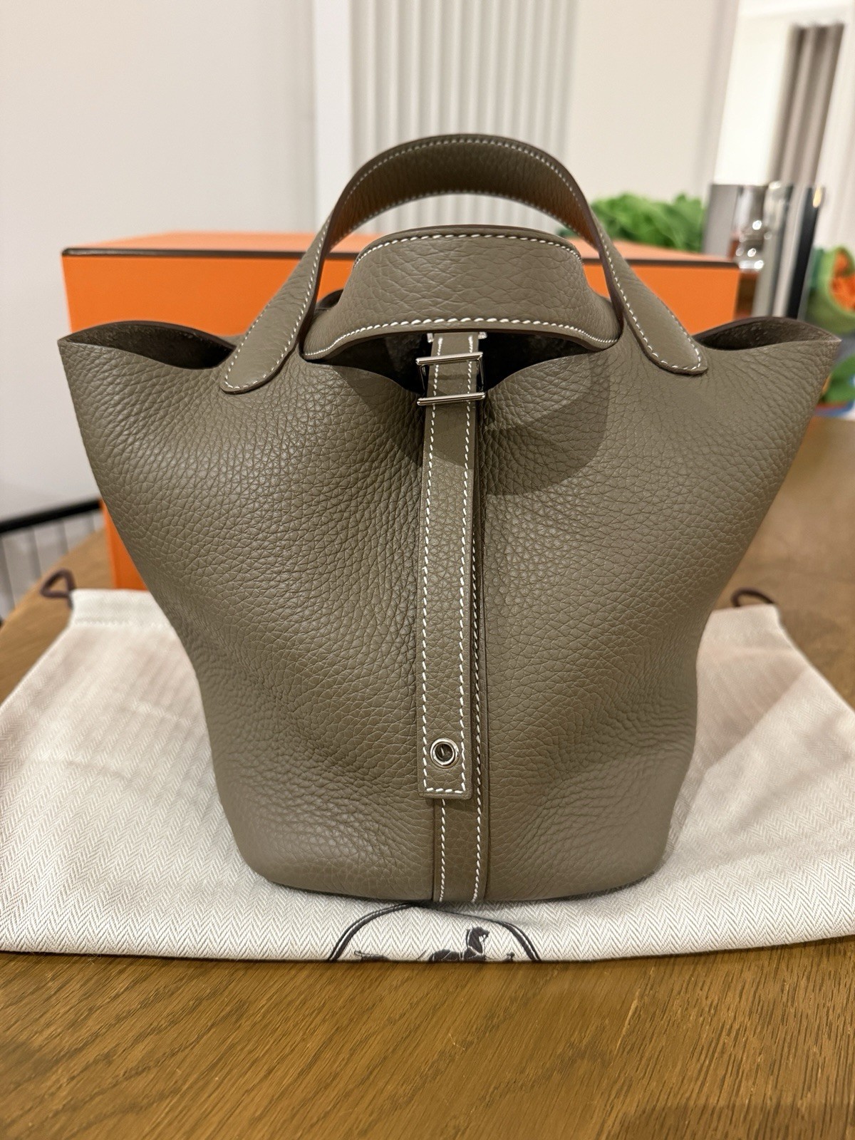 HERMÈS Picotin 18 Etoupe Clemence palladium Hardware, Excellent condition, 2025!