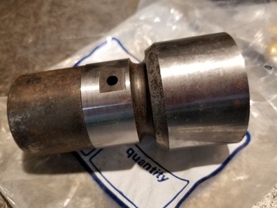 09705770 Pin Steering Cylinder For Buhler Versatile 2310 2335 2375