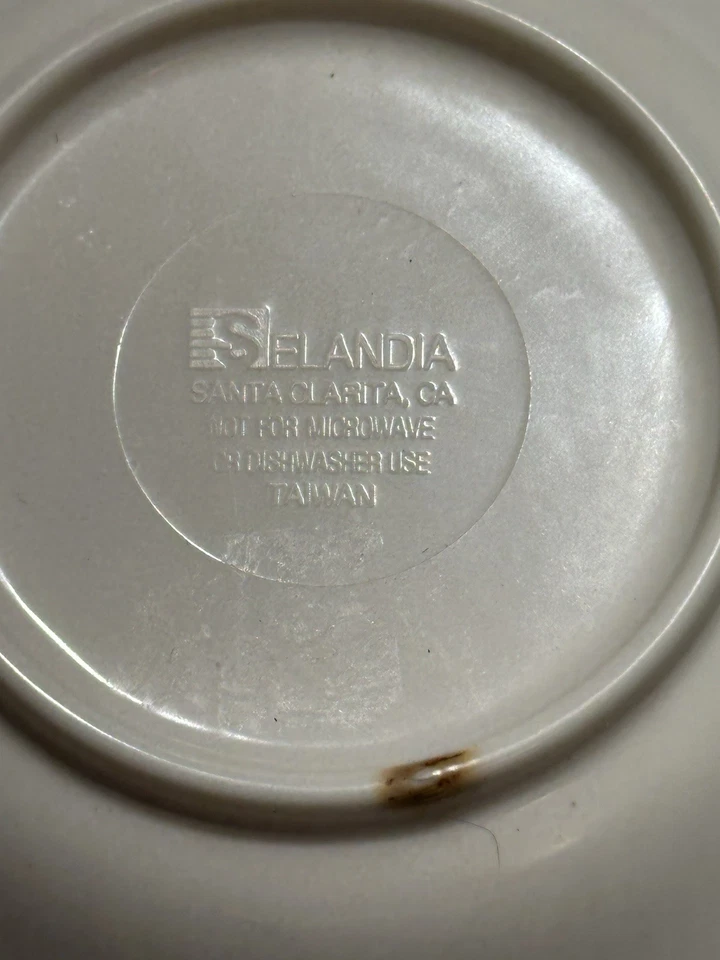 Selandia Dance Bunny Cat Bowl Stars Moons Hearts Design Taiwan 1980s - Image 3 of 3