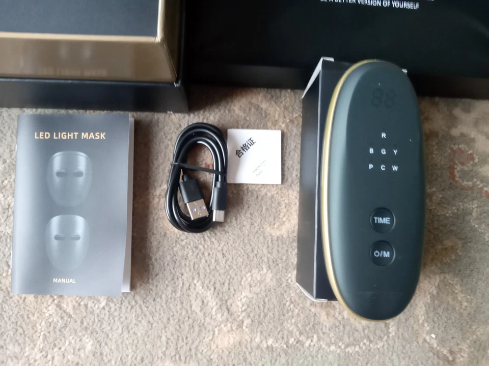 LED THERAPY MASK RED BLUE GREEN YELLOW PURPLE, CYANOTIC AND WHITE LIGHTS, NEW - Image 2 of 3