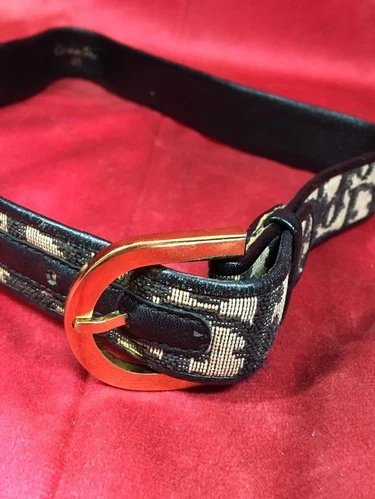 Authentique ceinture Christian Dior motif trotteur vintage mode femme du Japon