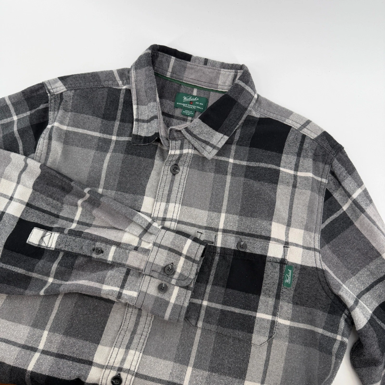Woolrich Mens Grey Black Plaid Flannel Button Down Shirt Large