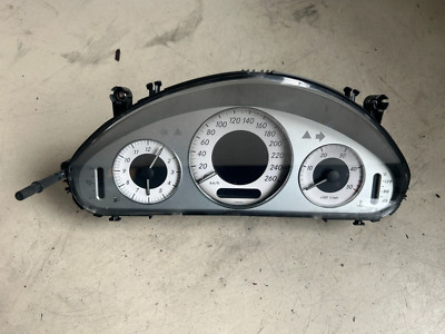 Mercedes W211 E320CDI 2003 Tacho Kombiinstrument A2115405711