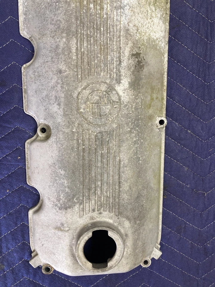 1984-1991 BMW 318i 325i E30 Engine Valve Cover Head Top  OEM #2577M - Imagem 3 de 4