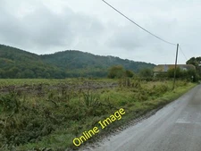 Photo 12x8 Barn at Redlands on the road to Elsted The hillside left of cen c2012