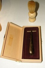 Vintage Fuller USA Sterilized Pure Bristle rubber Shaving Brush Brass Razor