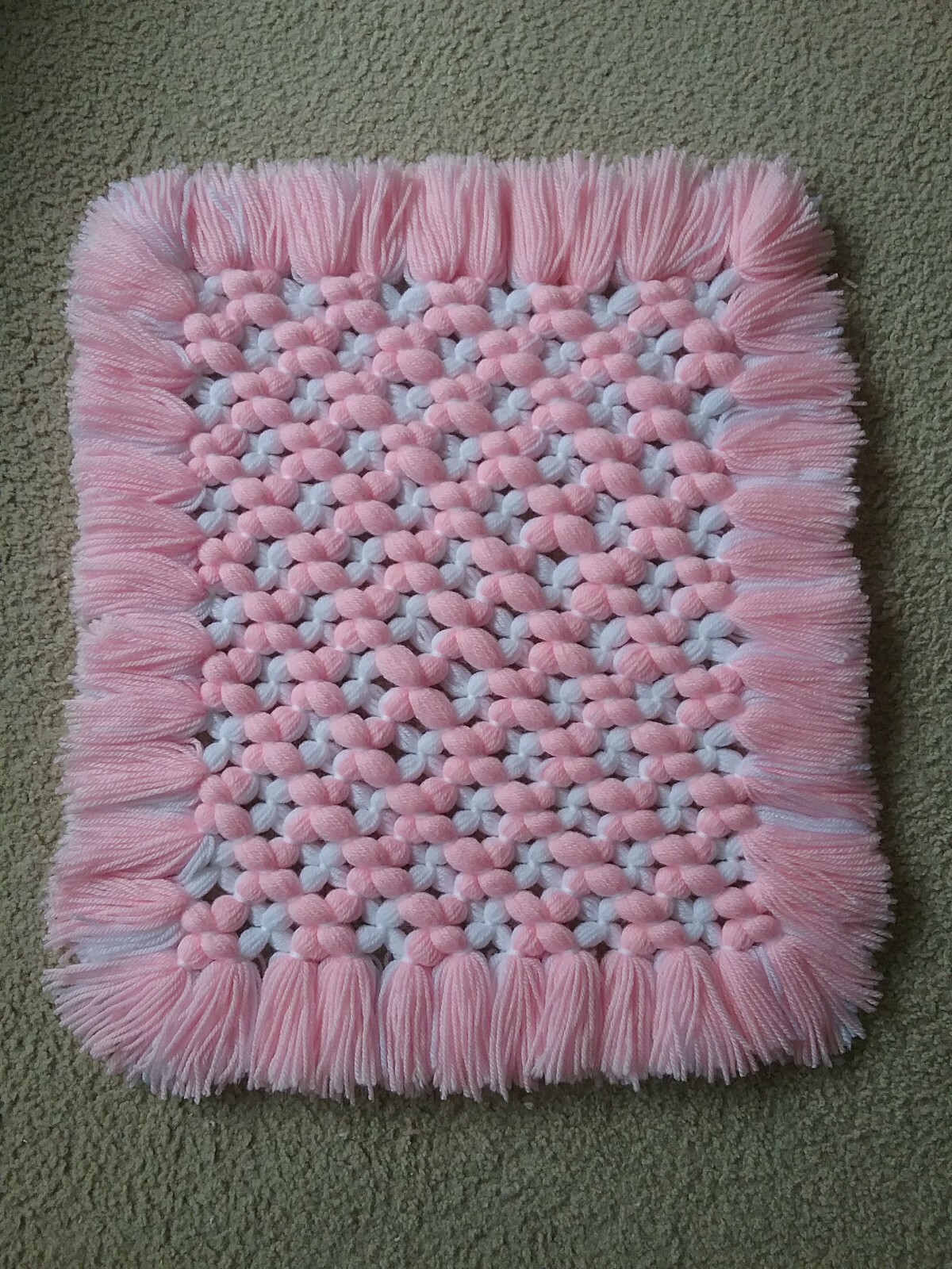 Pom Pom Blanket Loom