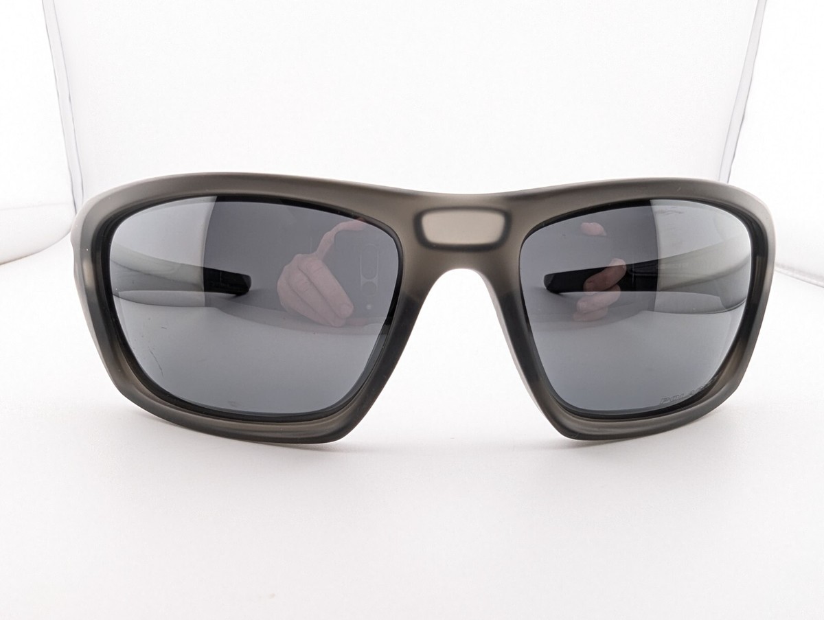 Oakley Sunglasses, Polarized Lenses, OO9236-0660 VALVE 3P, 60-16
